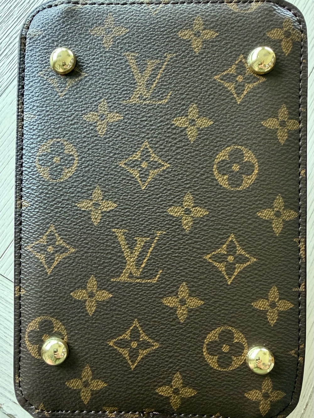 Handbag - Picture 9 of 10